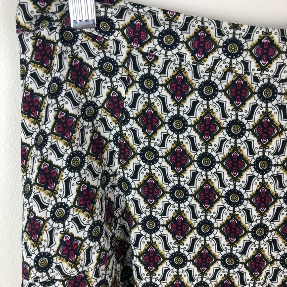 Hollister- cozy summer time relaxed shorts size: S - Picture 2 of 9